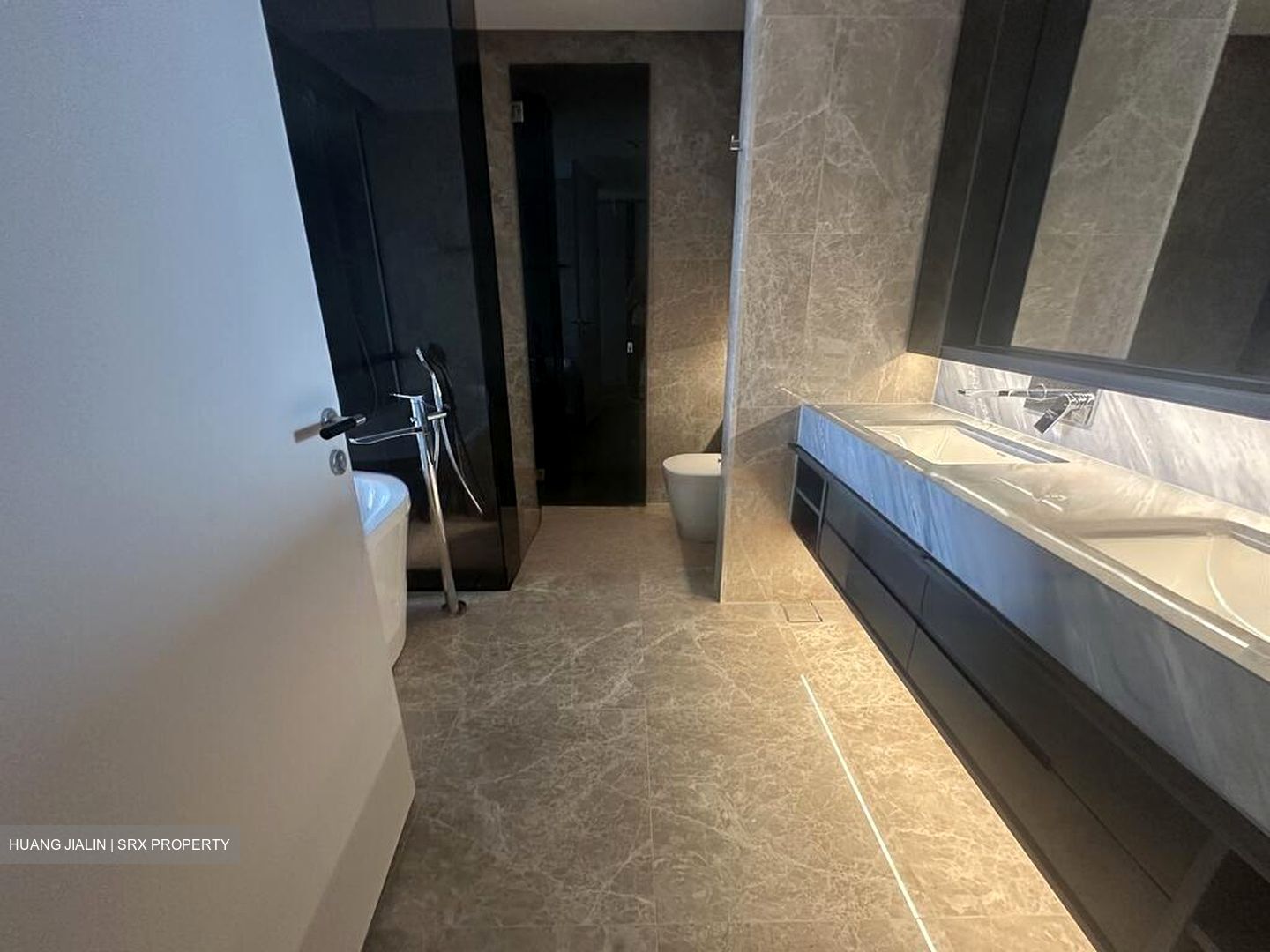 Riviere  (D3), Condominium #451049801